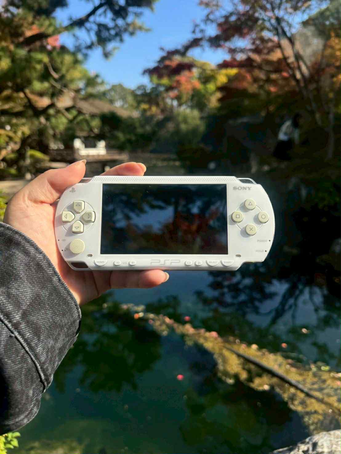 🤍 Sony PSP-1000 – Ceramic White – Tokyo Retro