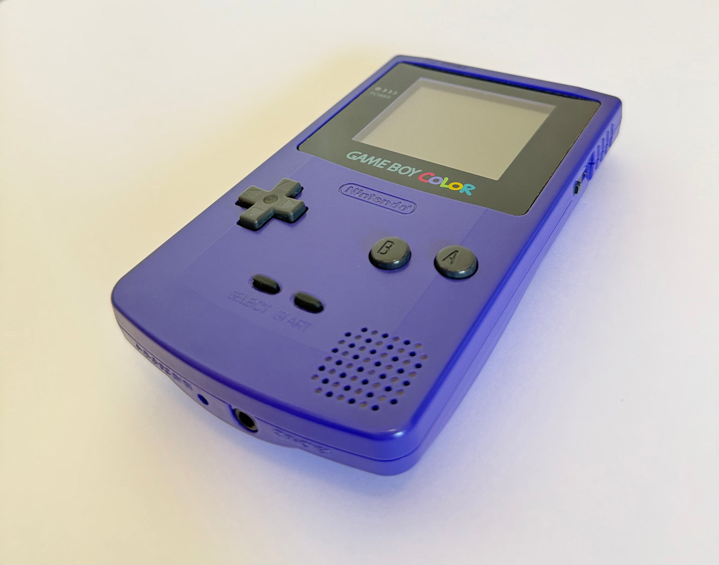Game Boy Color – Grape | Consola retro japonesa auténtica (reacondicionada)