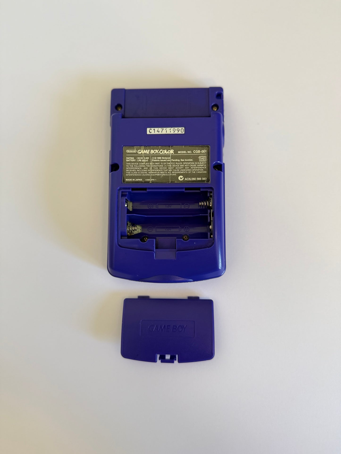 Game Boy Color – Grape | Consola retro japonesa auténtica (reacondicionada)