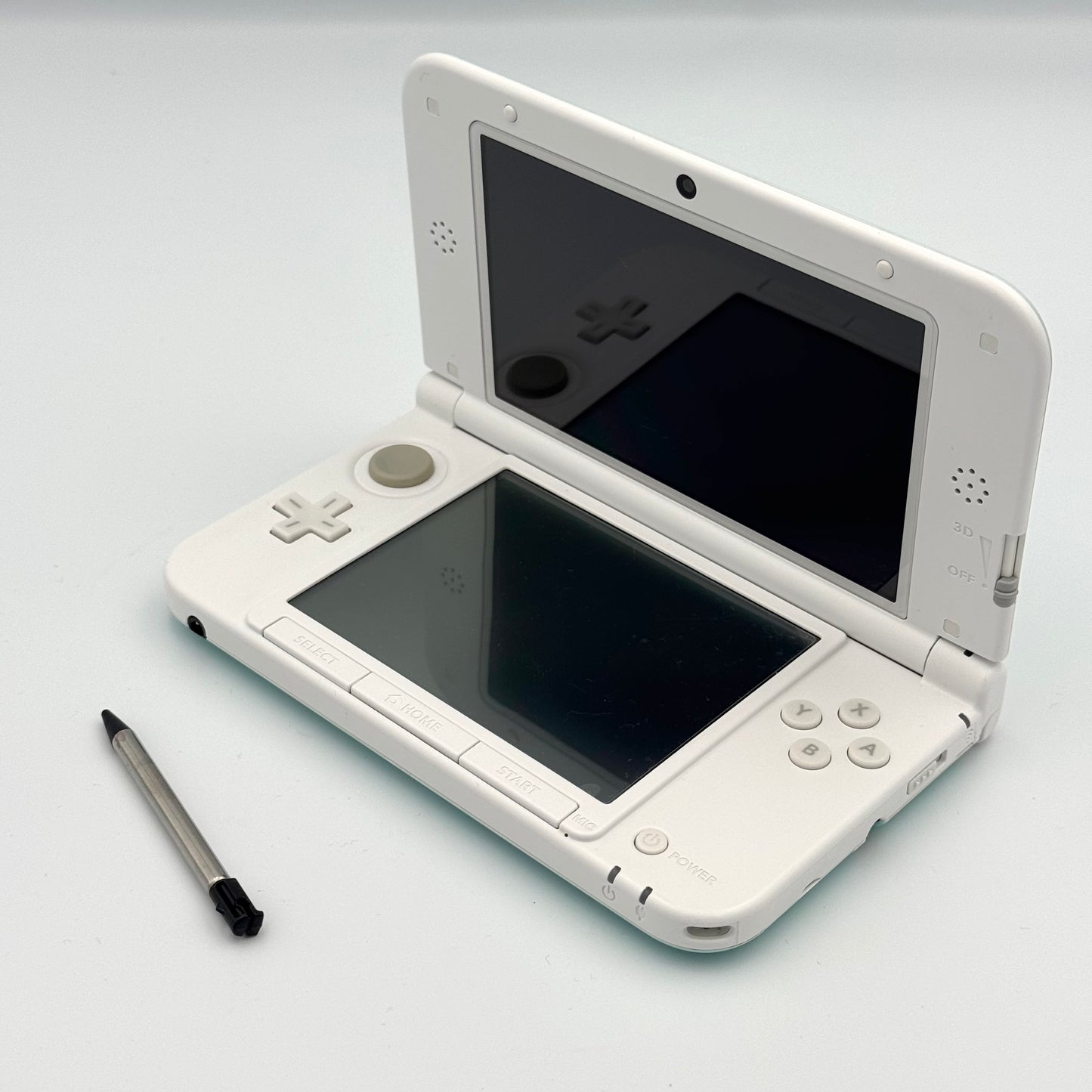 ニンテンドー3DS LL – ホワイト×ミントグリーン