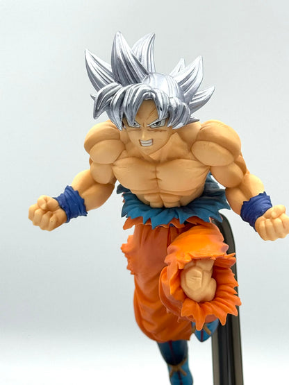 Son Goku – Ultra Instinct (Cheveux argentés) 