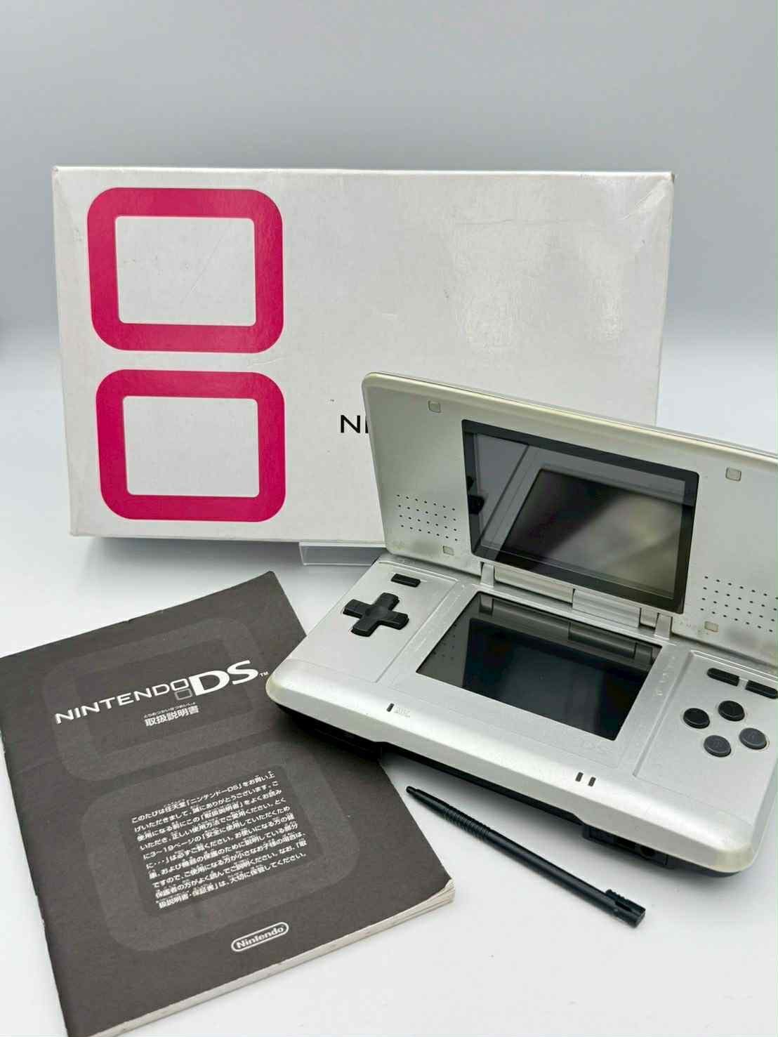 Nintendo DS – Silver