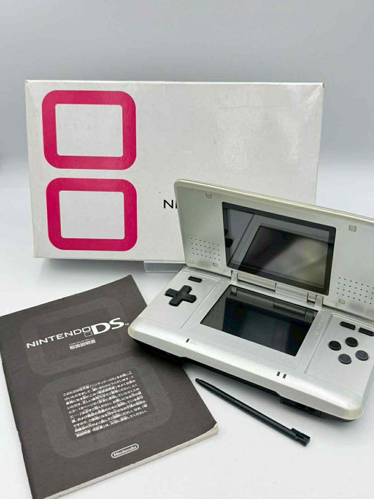 Nintendo DS – Silver