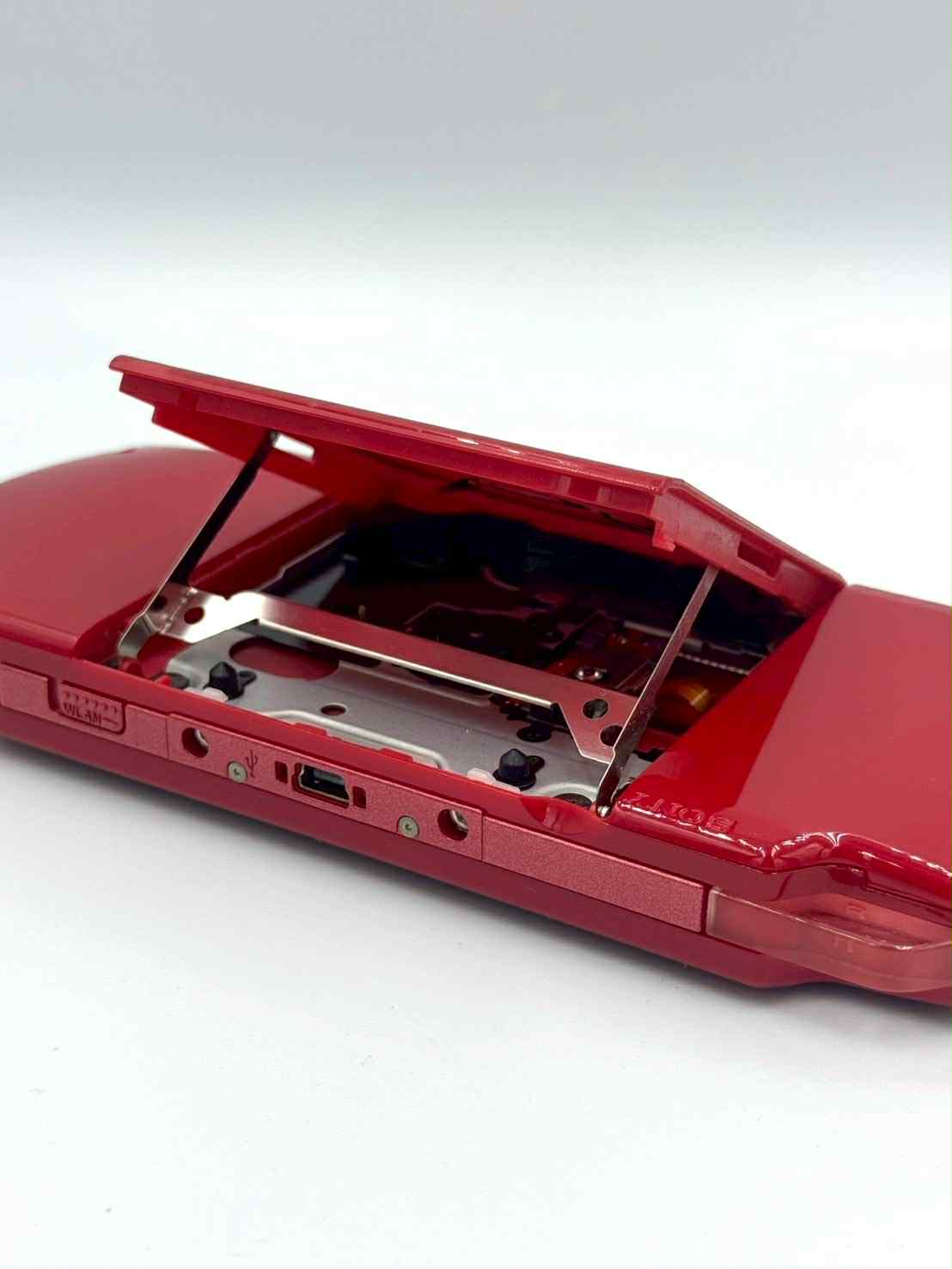 Sony PSP-2000 – Rouge 