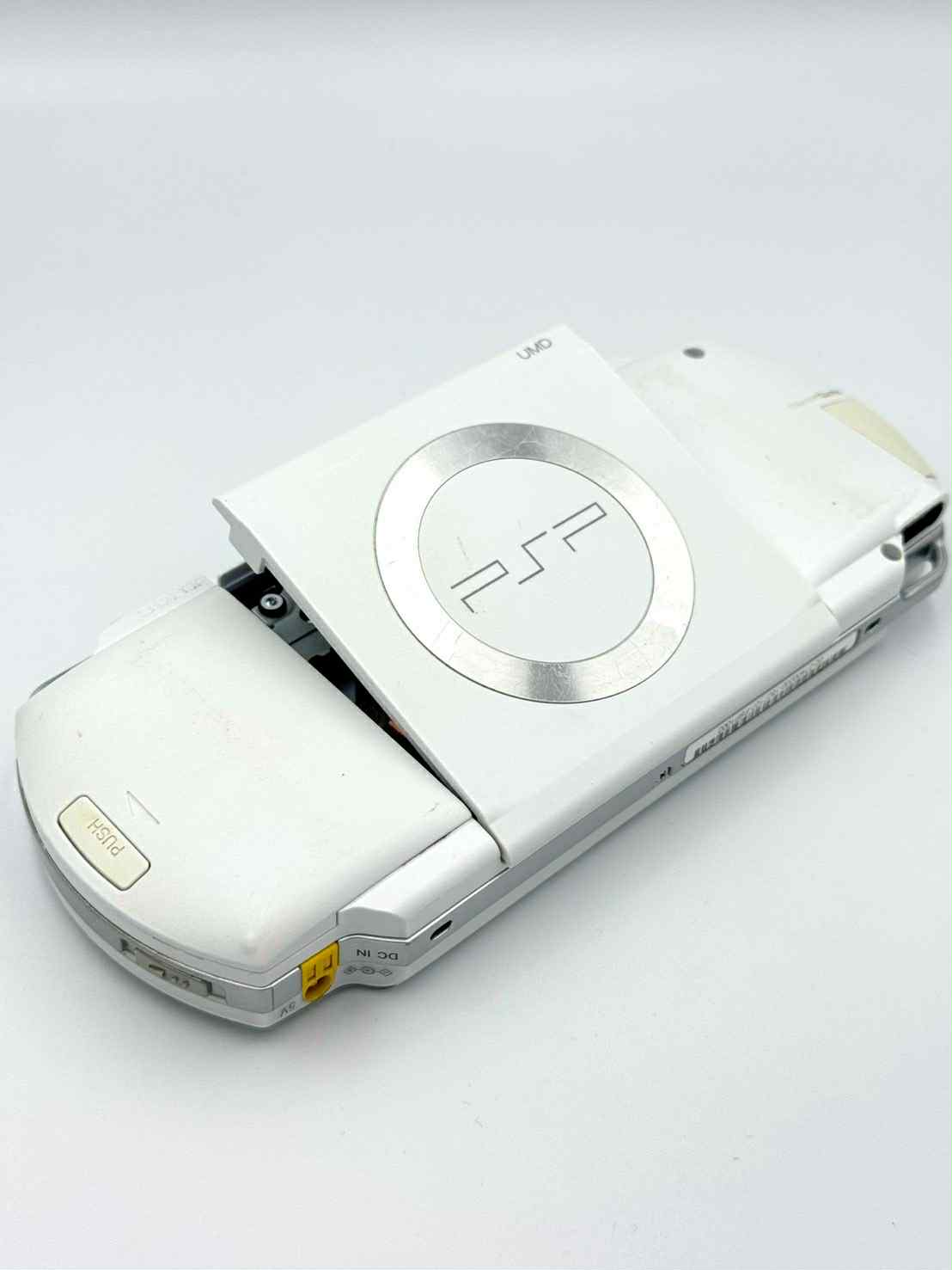 🤍 Sony PSP-1000 – Ceramic White – Tokyo Retro