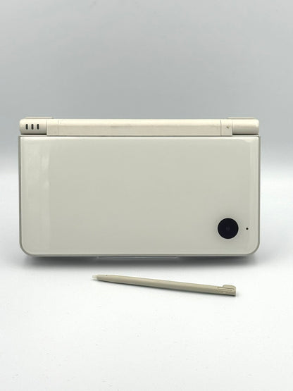ニンテンドーDSi LL – ホワイト