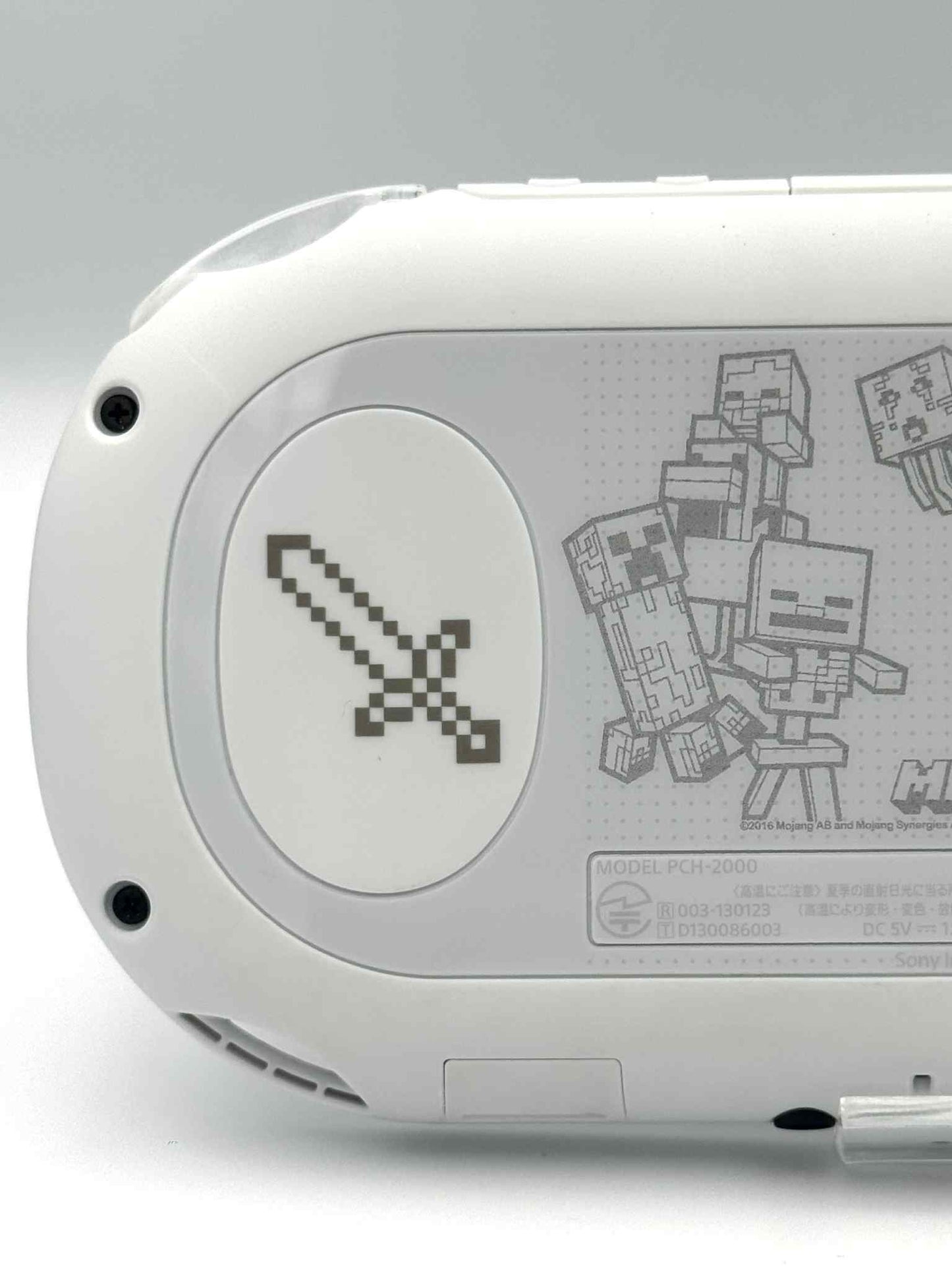 PS Vita 2000 – Édition Minecraft🇯🇵 