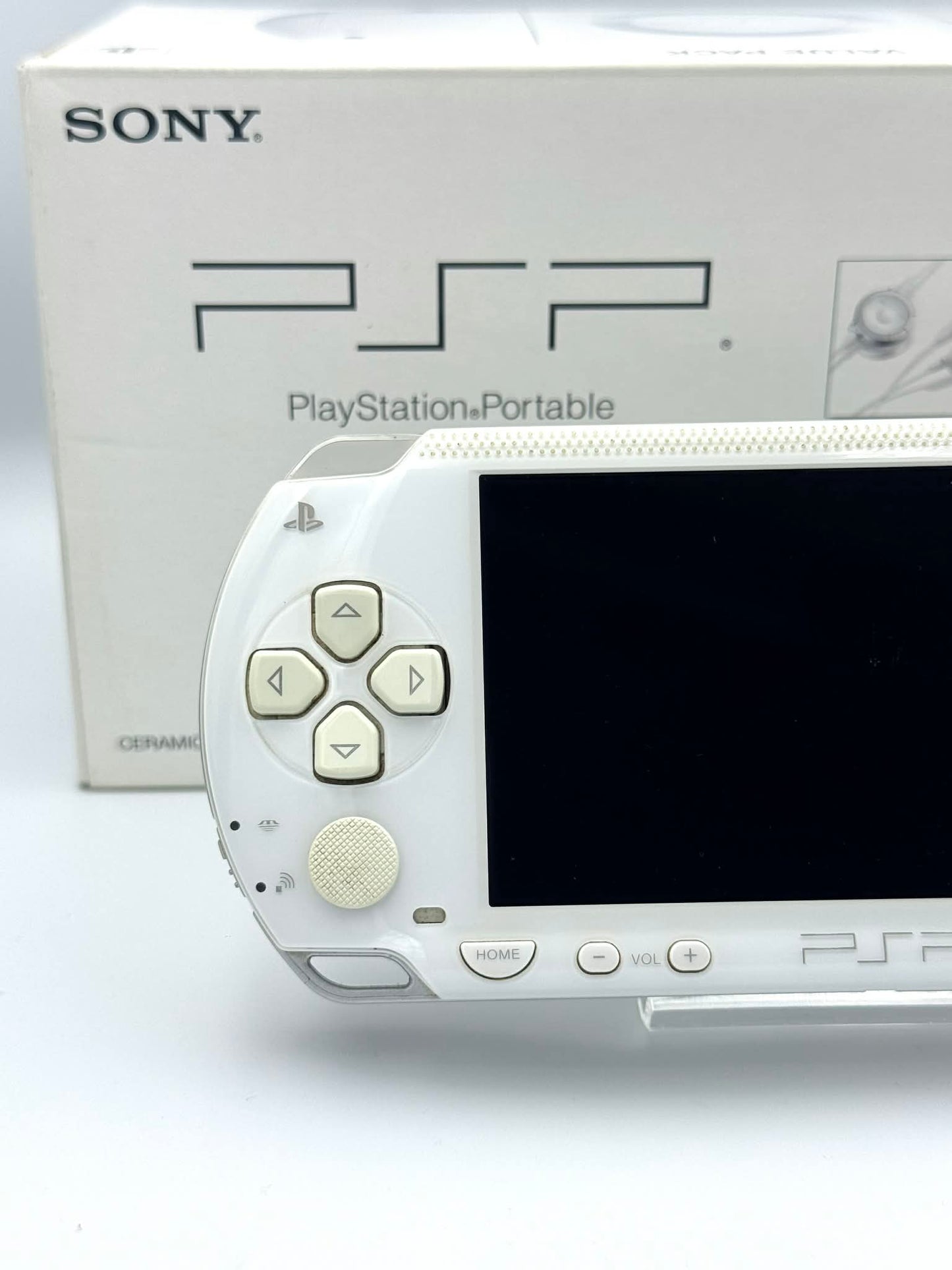 PSP 1000 – セラミック・ホワイト バリューパック（コンプリート） 