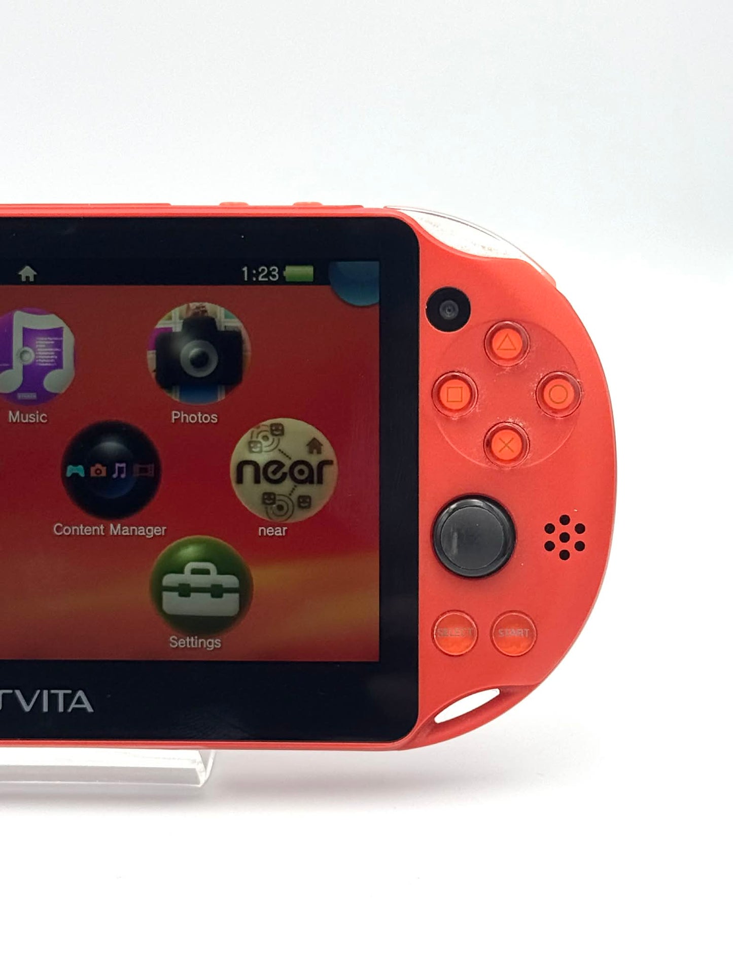 PS Vita 2000 – レッド