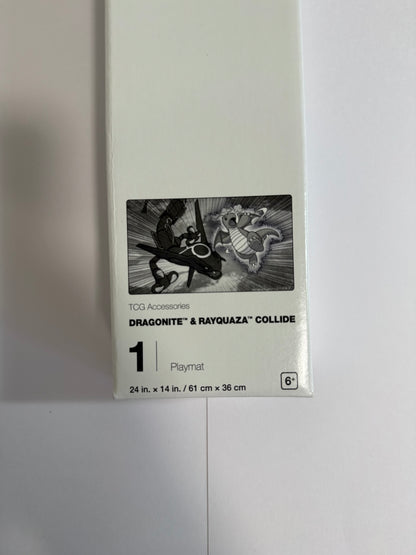 Tapete de juego de JCC Pokémon: Dragonite y Rayquaza chocan | Exclusiva oficial del Centro Pokémon
