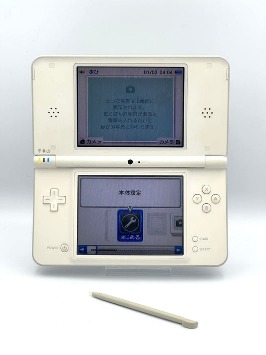 Nintendo DSi LL – White