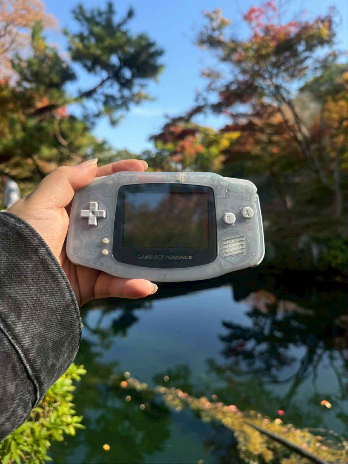 Game Boy Advance – Glacier Blue (Transparent)