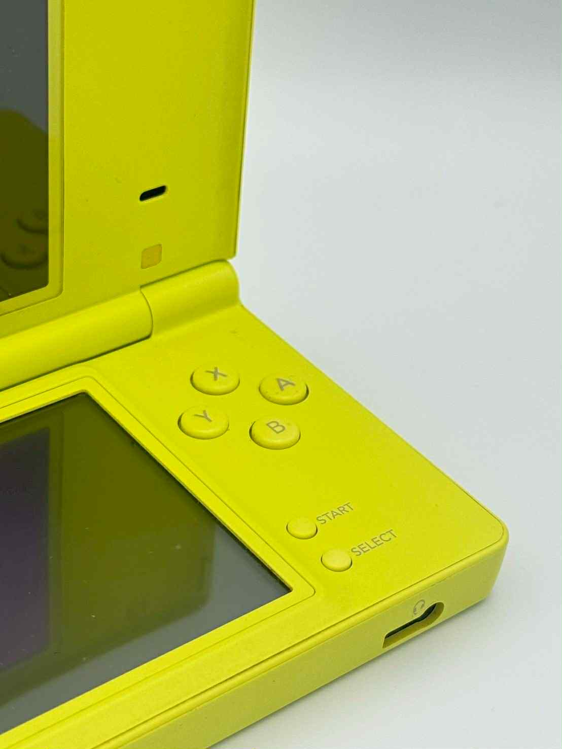 Nintendo DSi – Lime Green