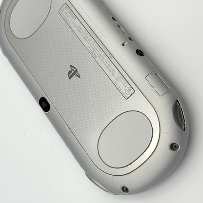 PS Vita 2000 – Silver