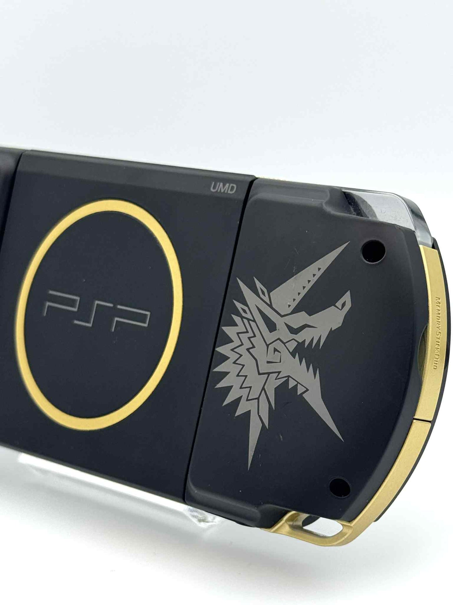 PSP 3000 – モンスターハンター エディション🇯🇵 