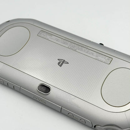 PS Vita 2000 – Silver