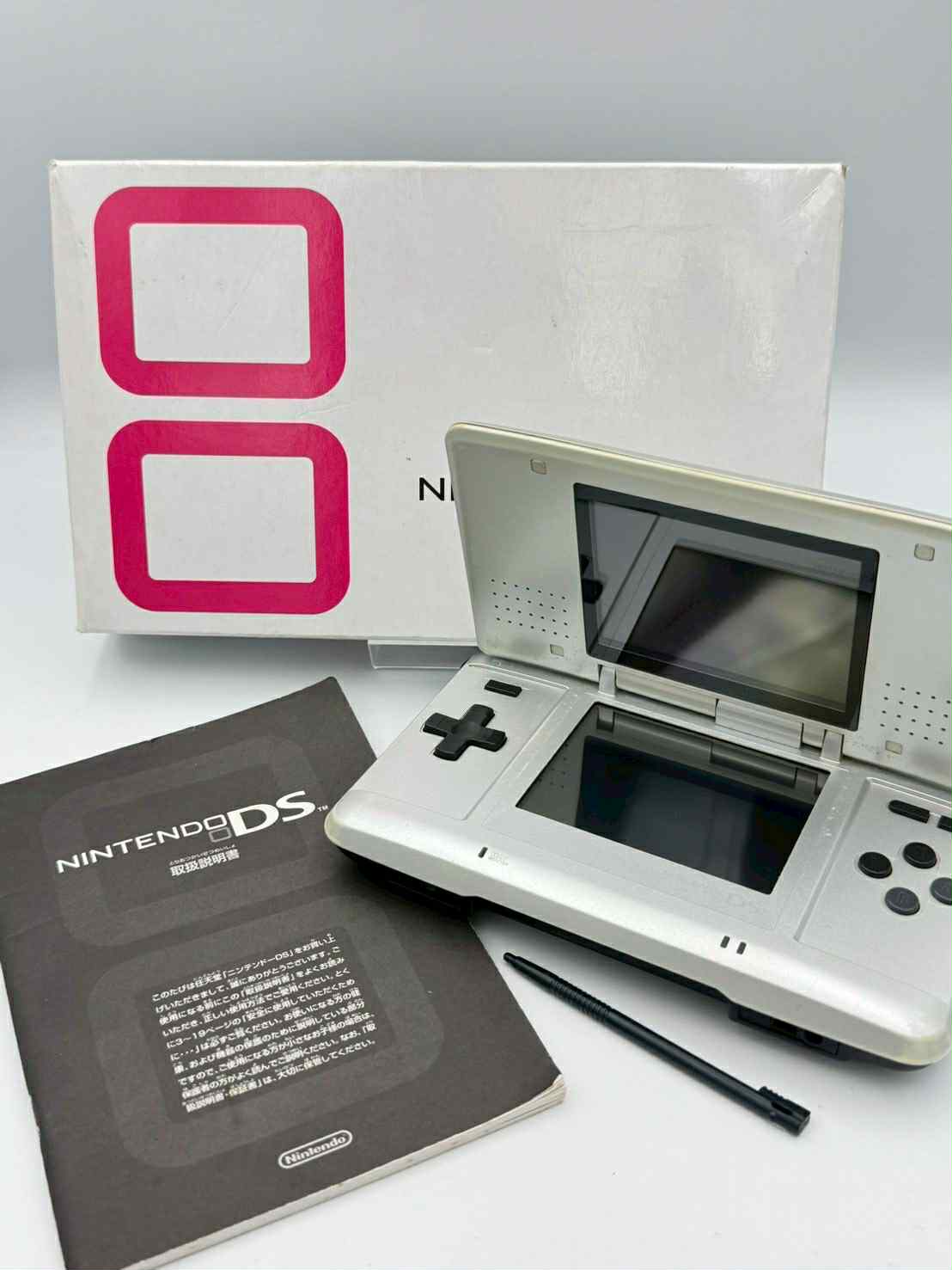Nintendo DS – Silver