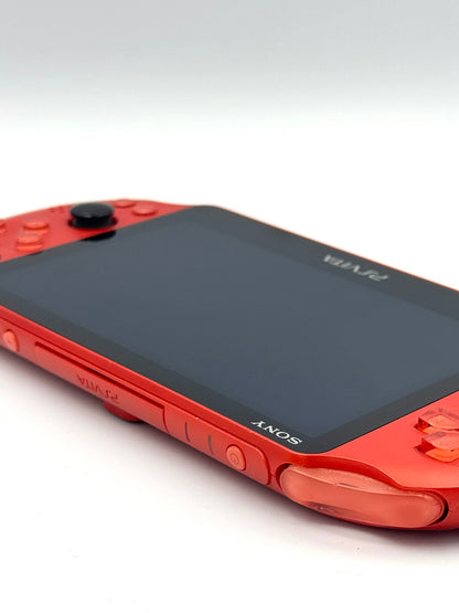 PS Vita 2000 – レッド