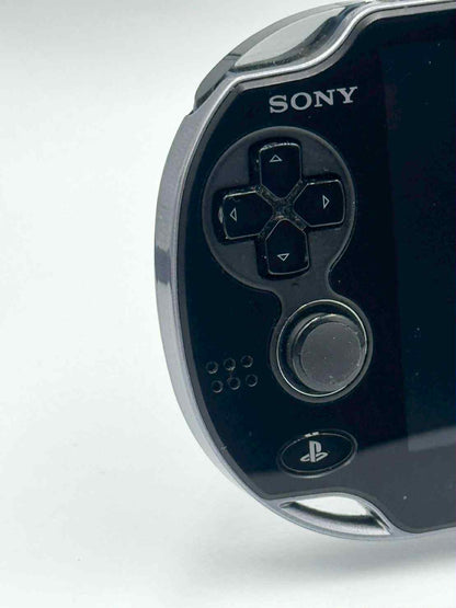 PS Vita 1000 – Entièrement noire 