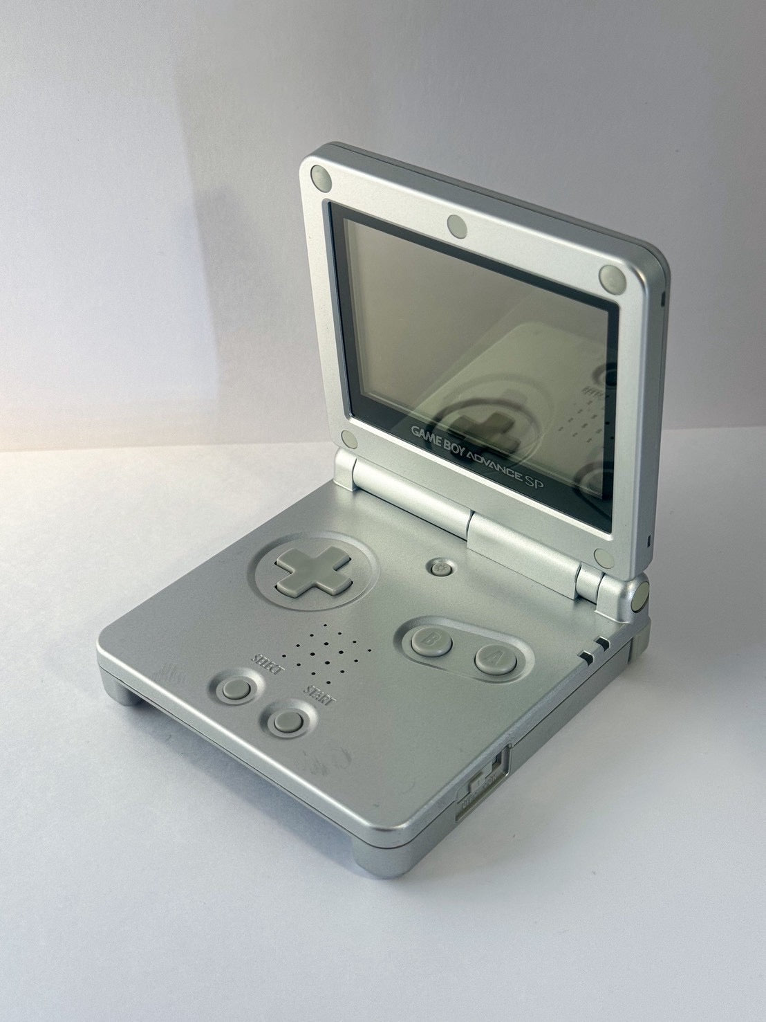 Game Boy Advance SP – Silver AGS-001