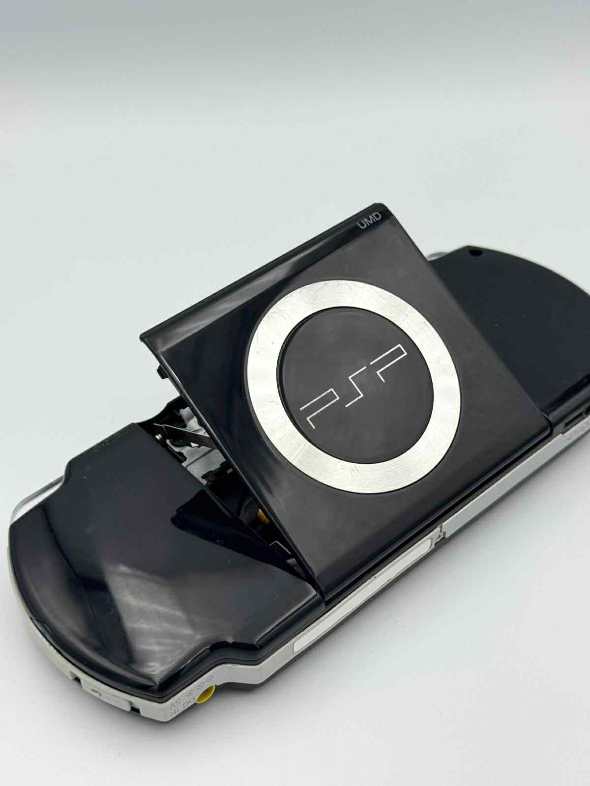 🎮 Sony PSP-2000 – Piano Black