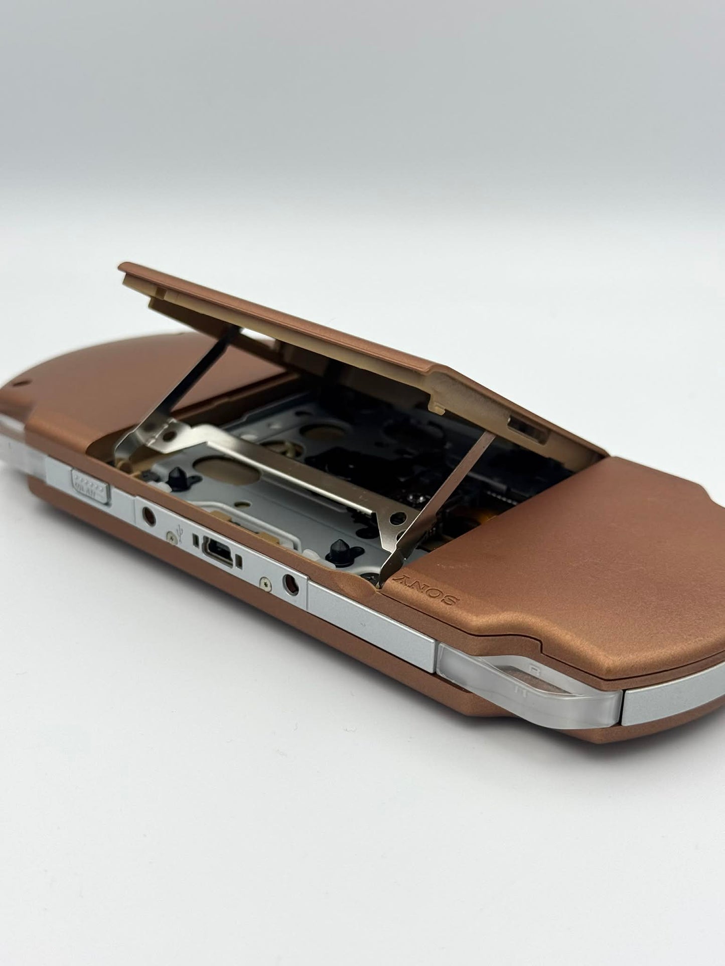 PSP 2000 – ブロンズエディション