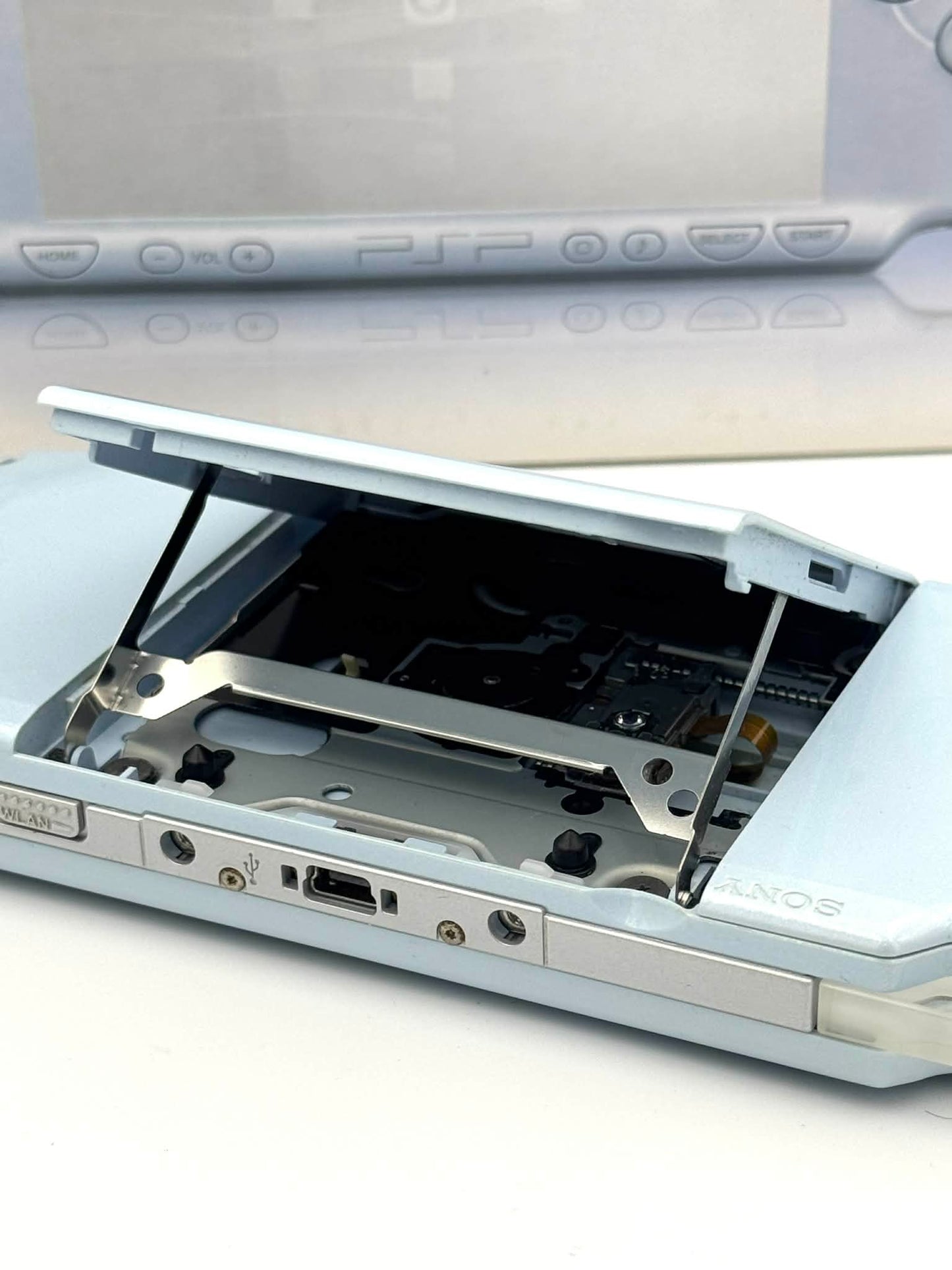 PSP-2000 – Felicia Blue 