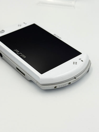 Sony PSP Go - White