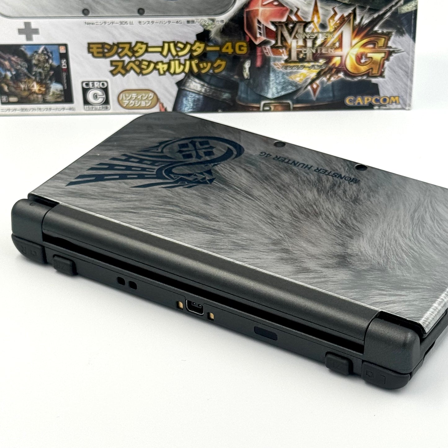 New Nintendo 3DS LL – Monster Hunter 4G Special Pack