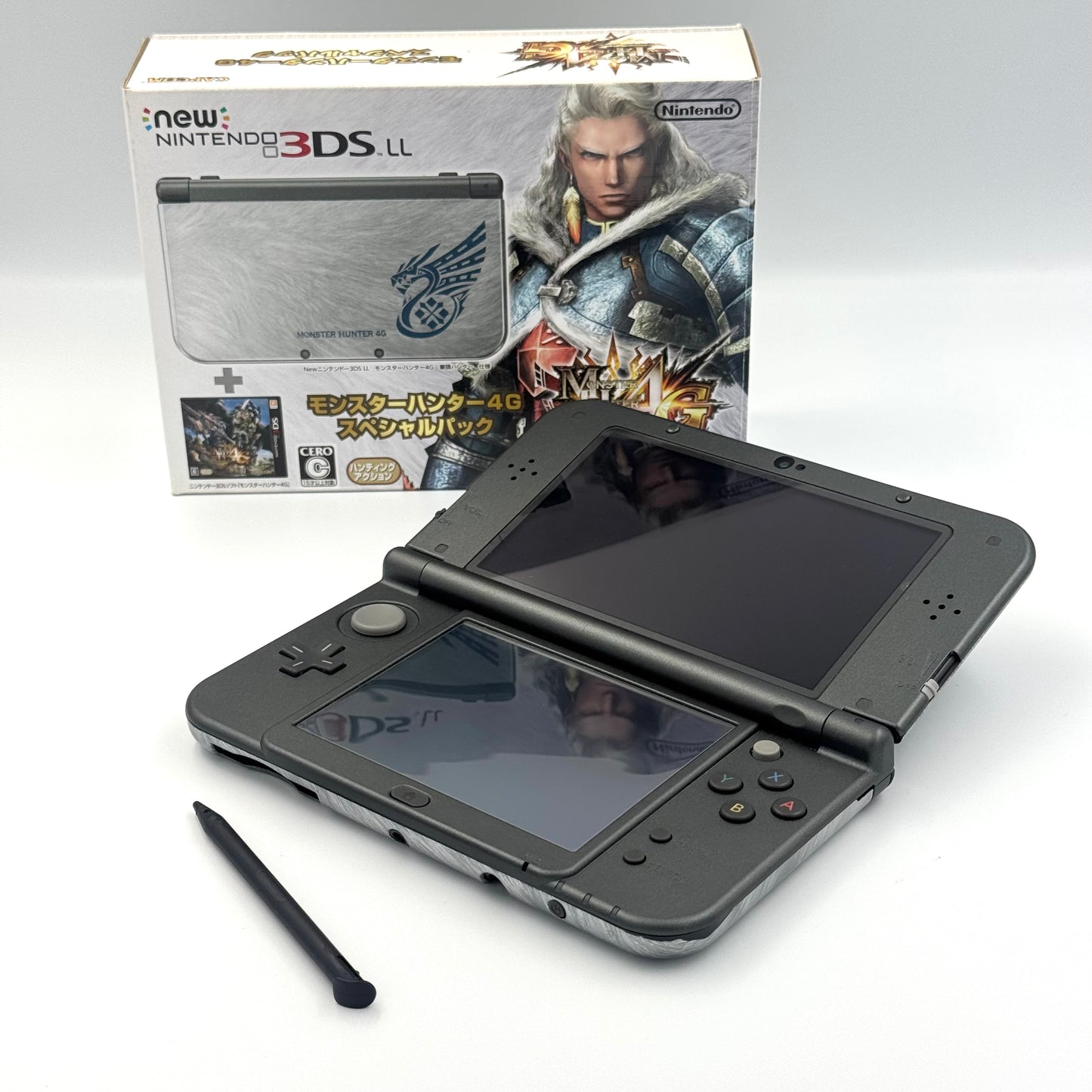 New Nintendo 3DS LL – Monster Hunter 4G Special Pack