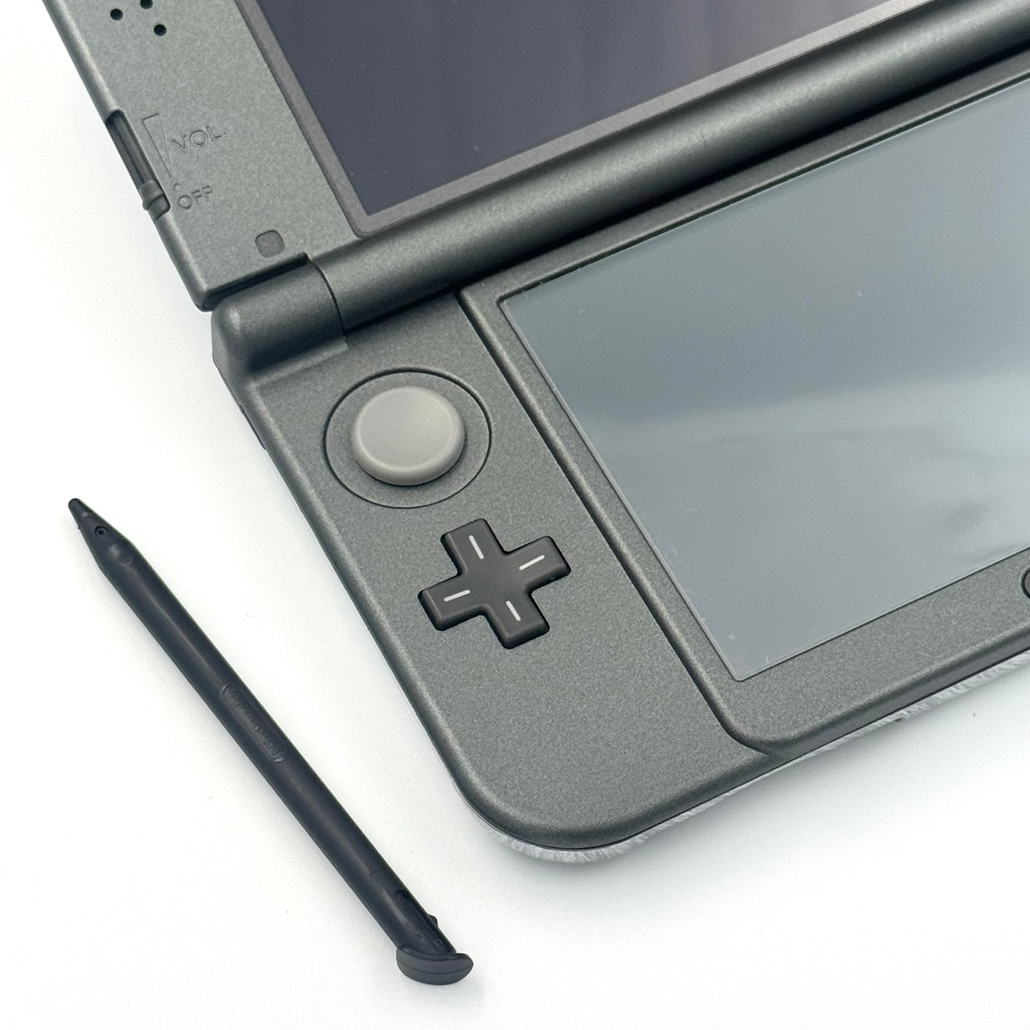 New Nintendo 3DS LL – Monster Hunter 4G Special Pack