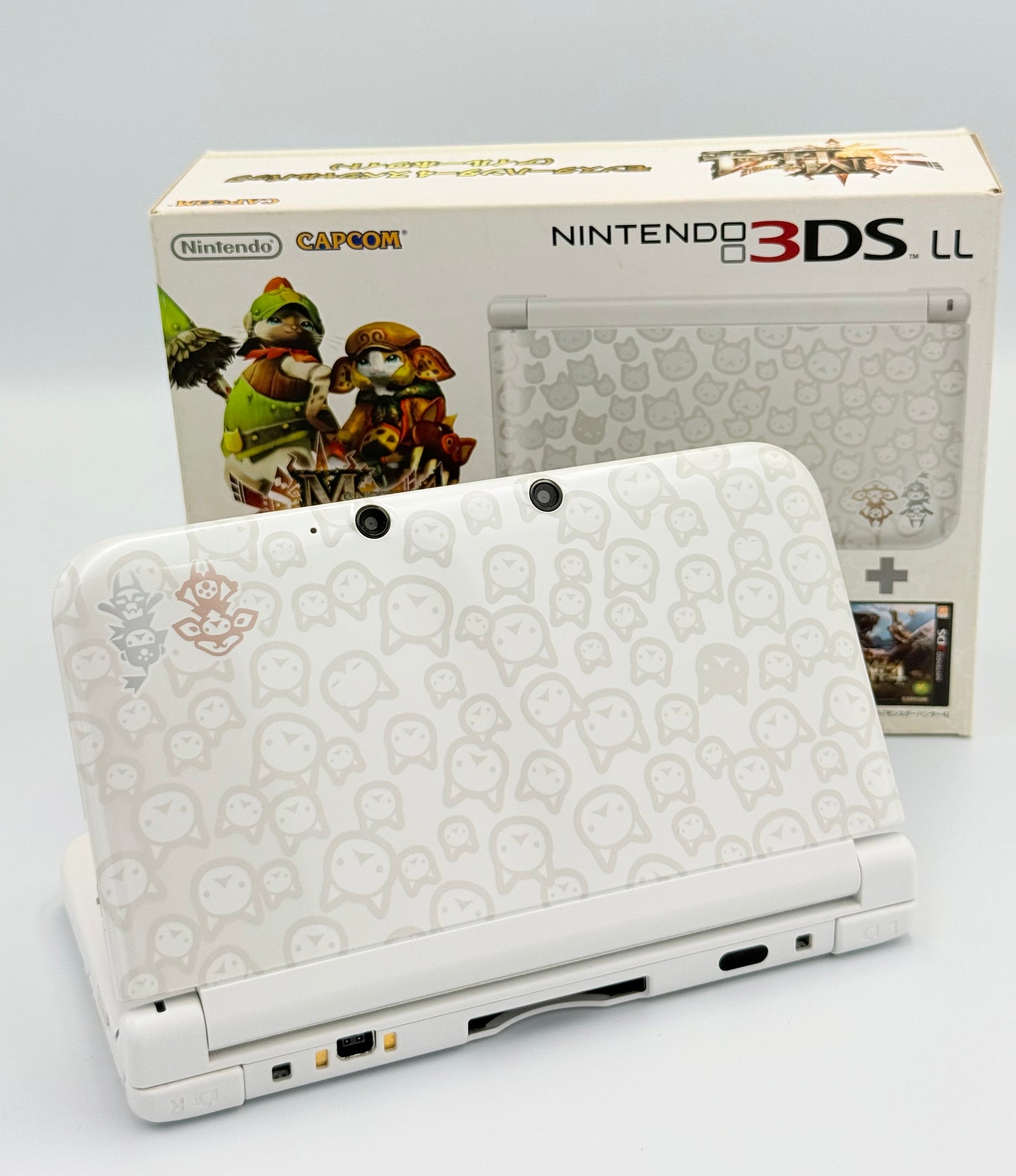 Nintendo 3DS LL Monster Hunter 4 Airou White