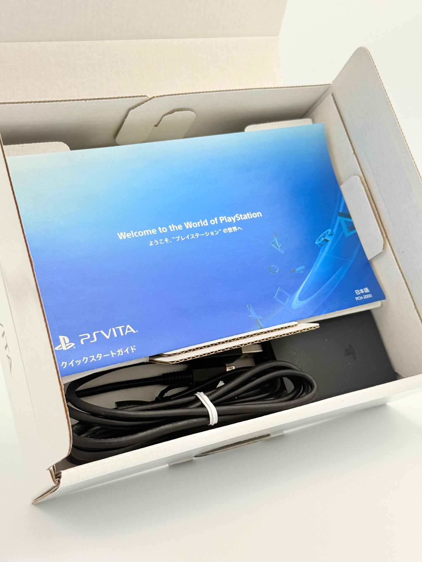 PS Vita 2000 Value Pack - Blue / Black