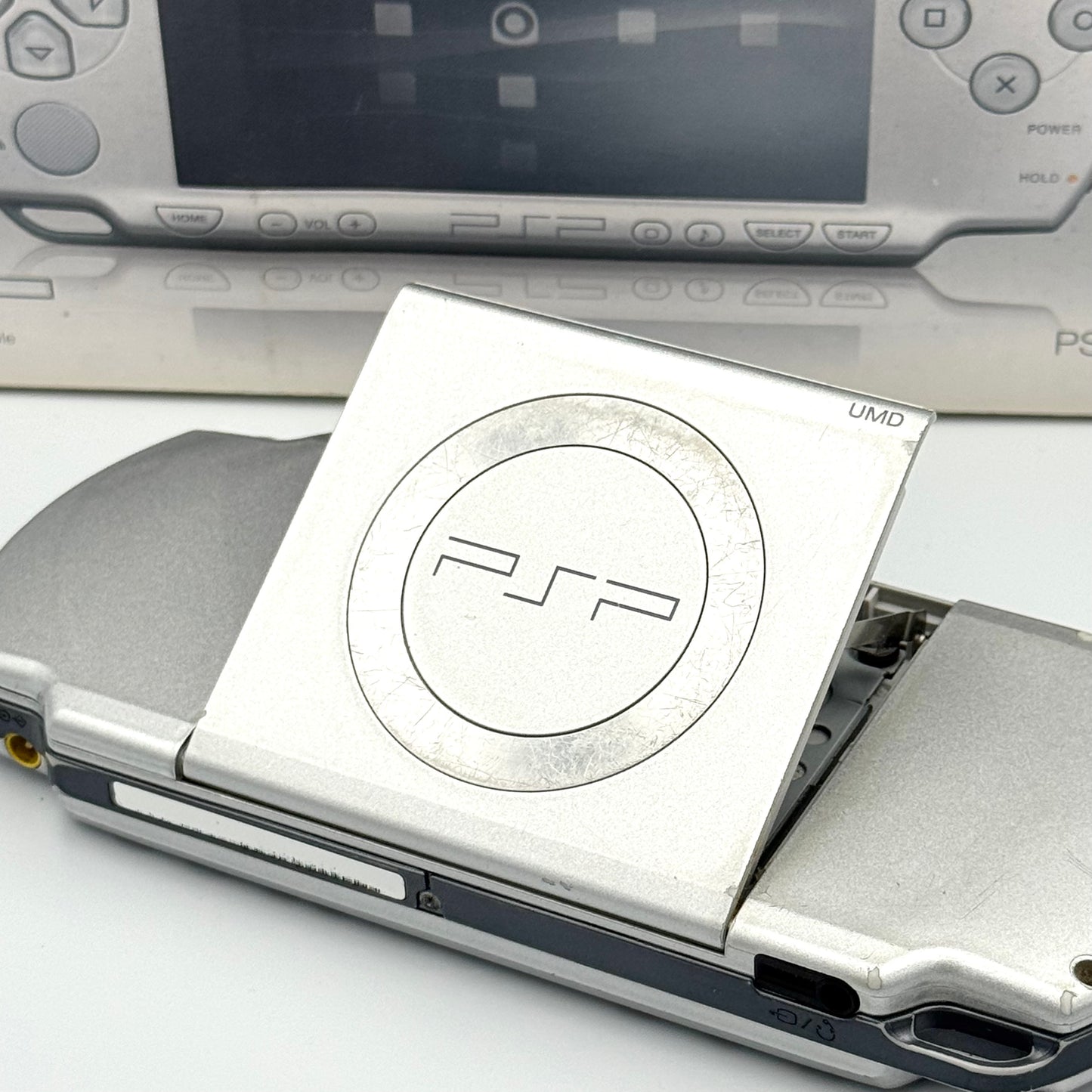 PSP 2000 – Argent Glacé - Grade B