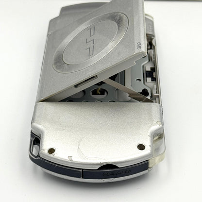 PSP 2000 – Argent Glacé - Grade B