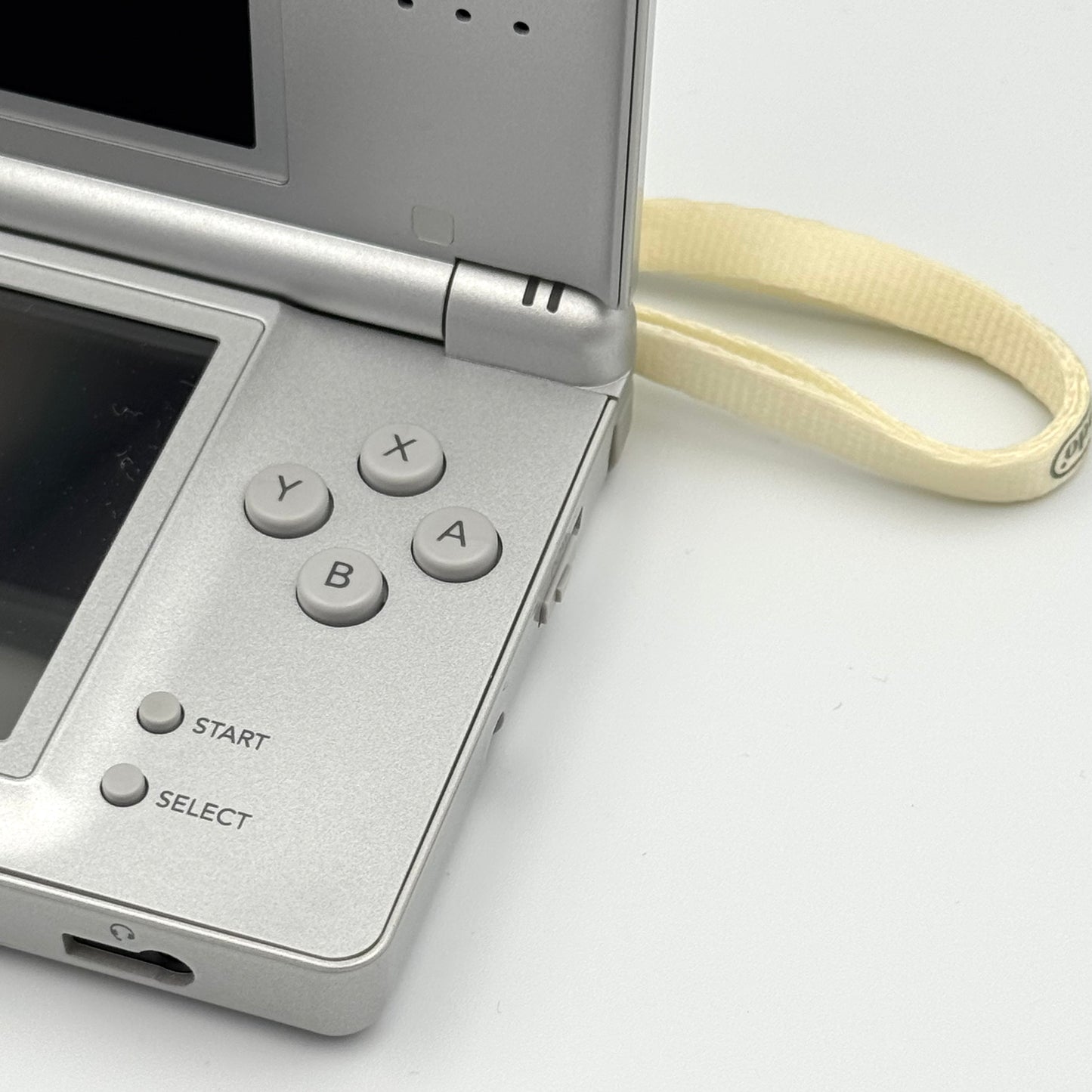 ニンテンドーDS Lite シルバー – 箱付きセット – Bグレード