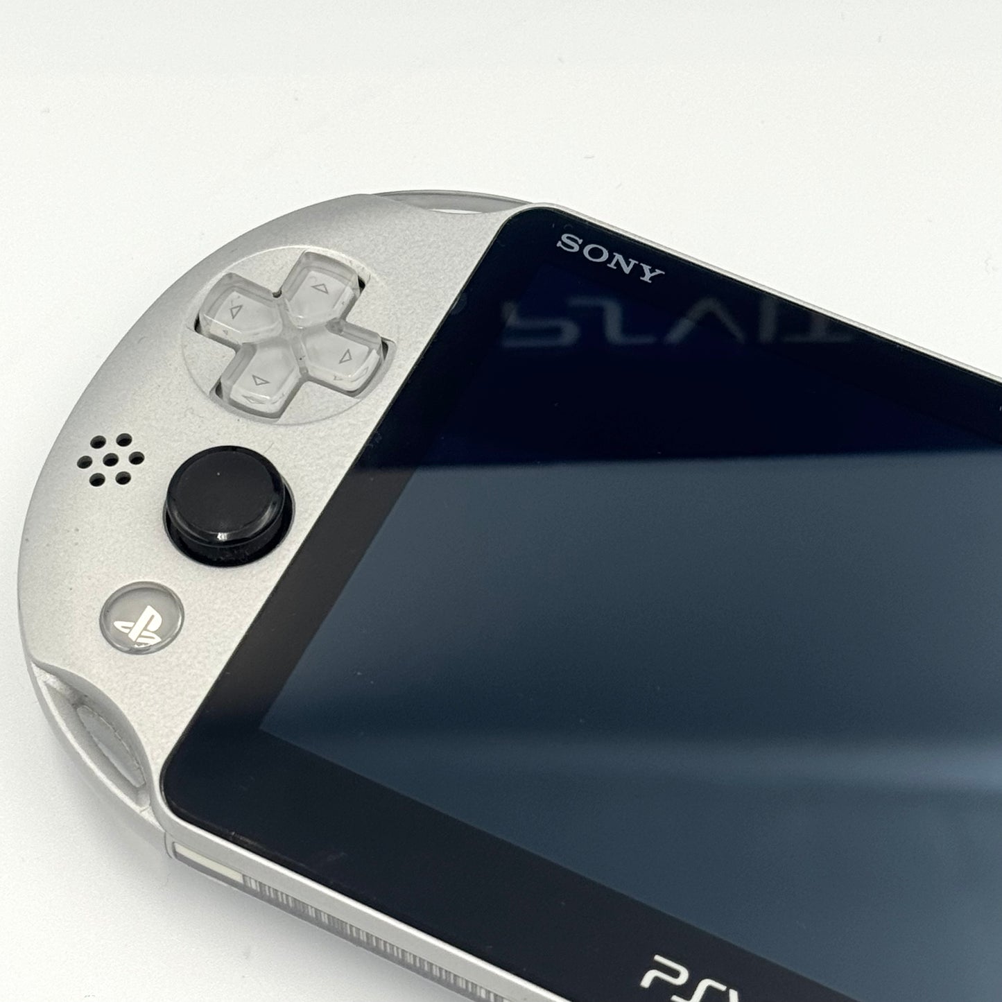 PS Vita – Boîte argentée