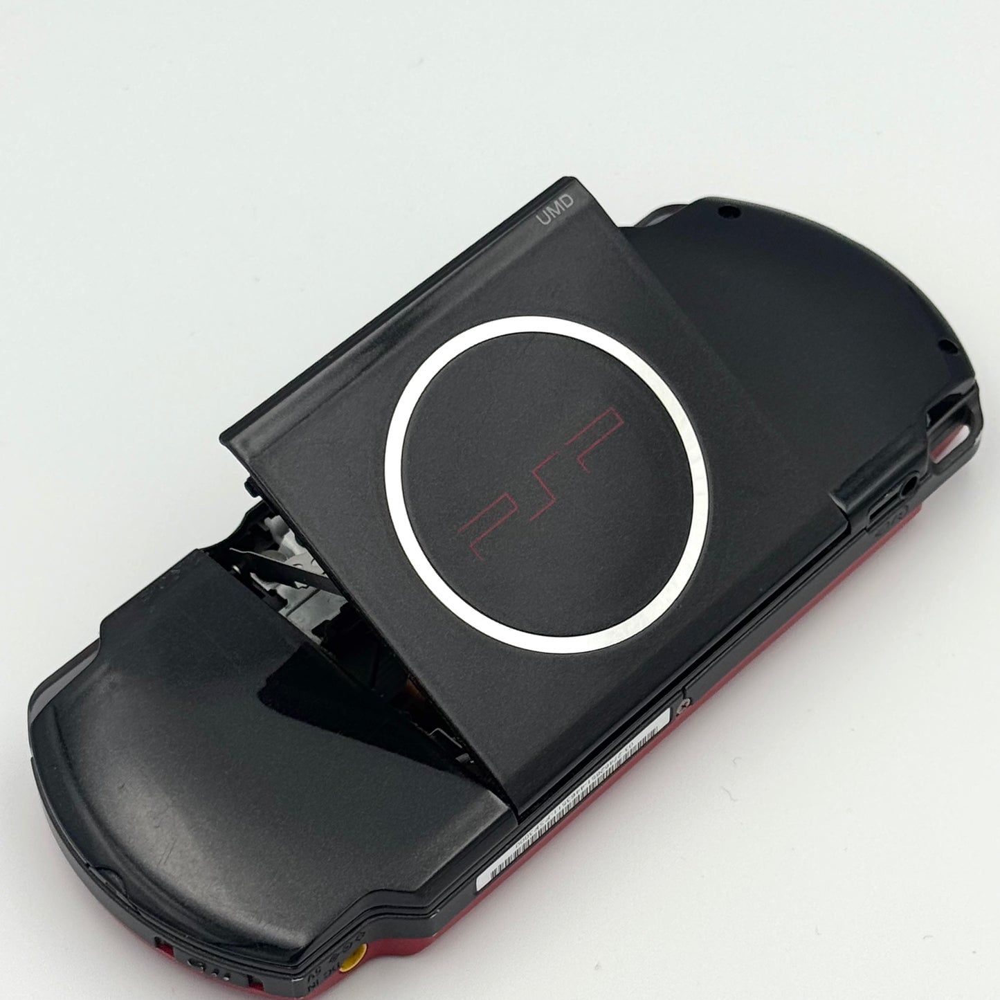 PSP-3000 – Rouge / Noir - Grade B