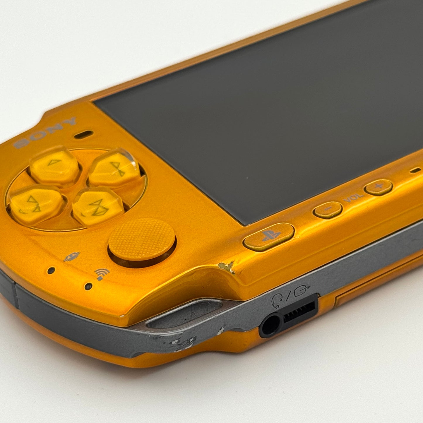 PSP-3000 – Gold Edition
