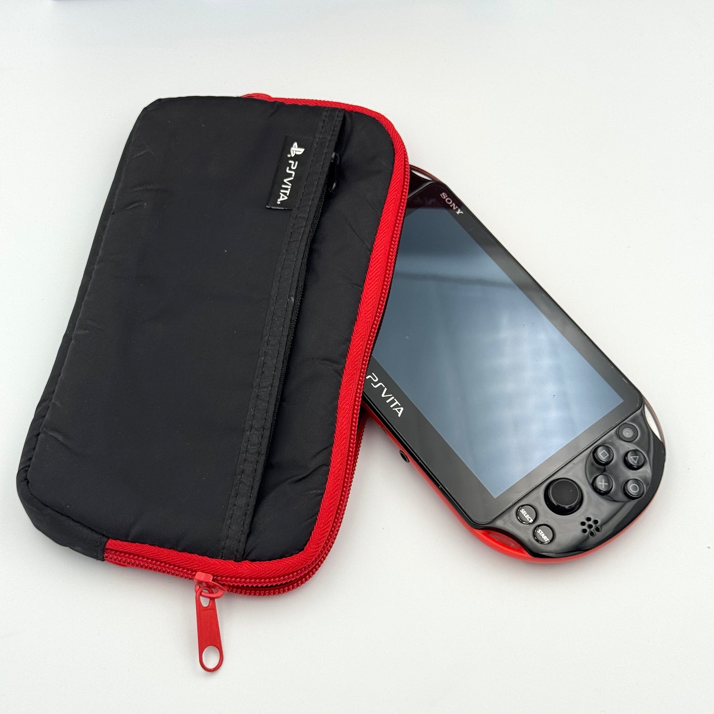 Sony PS Vita 2000 – Pack Rouge et Noir (Complet) 