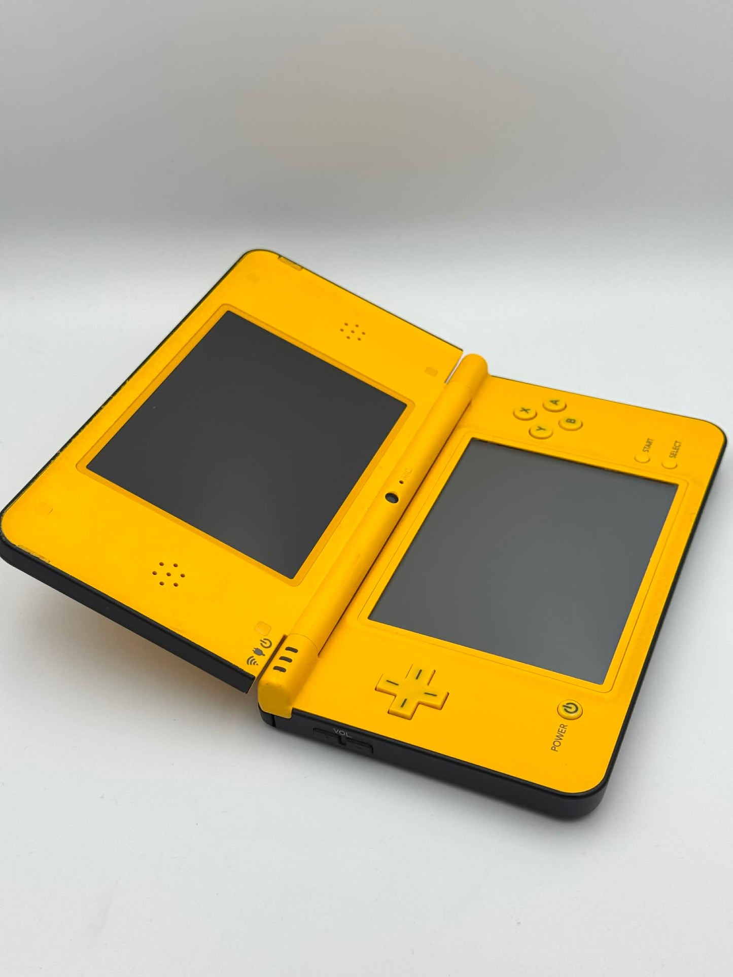 Nintendo DSi LL – Édition Jaune 