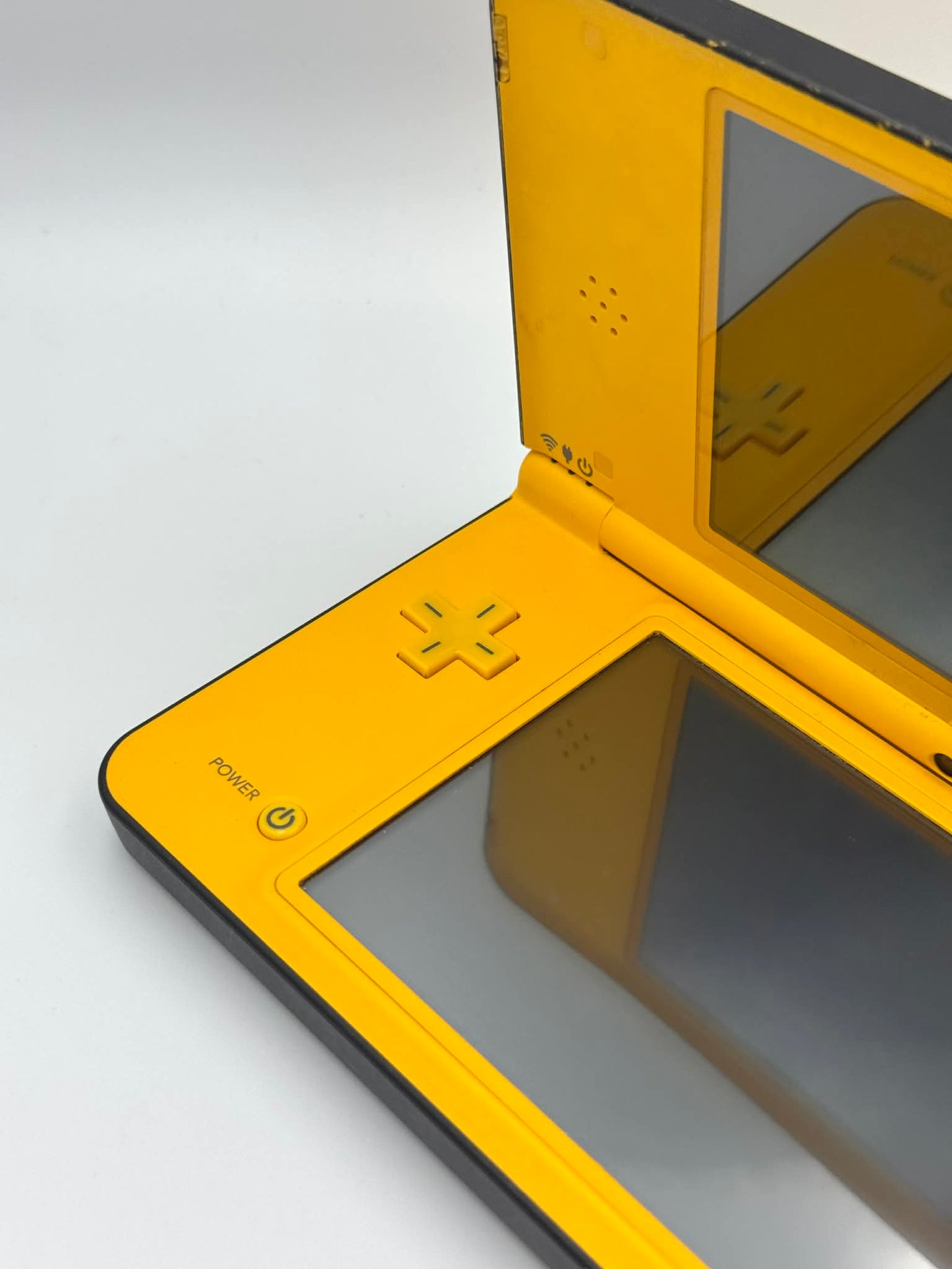 Nintendo DSi LL – Édition Jaune 