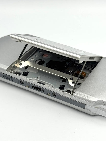 ソニー PSP 3000 – シルバー