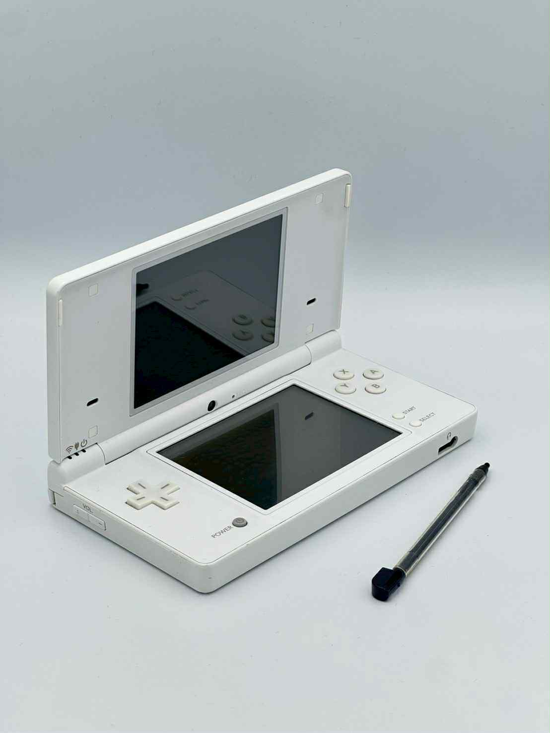 Nintendo DSi – White