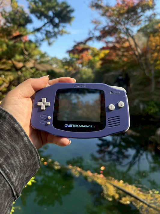 Game Boy Advance – Indigo Purple