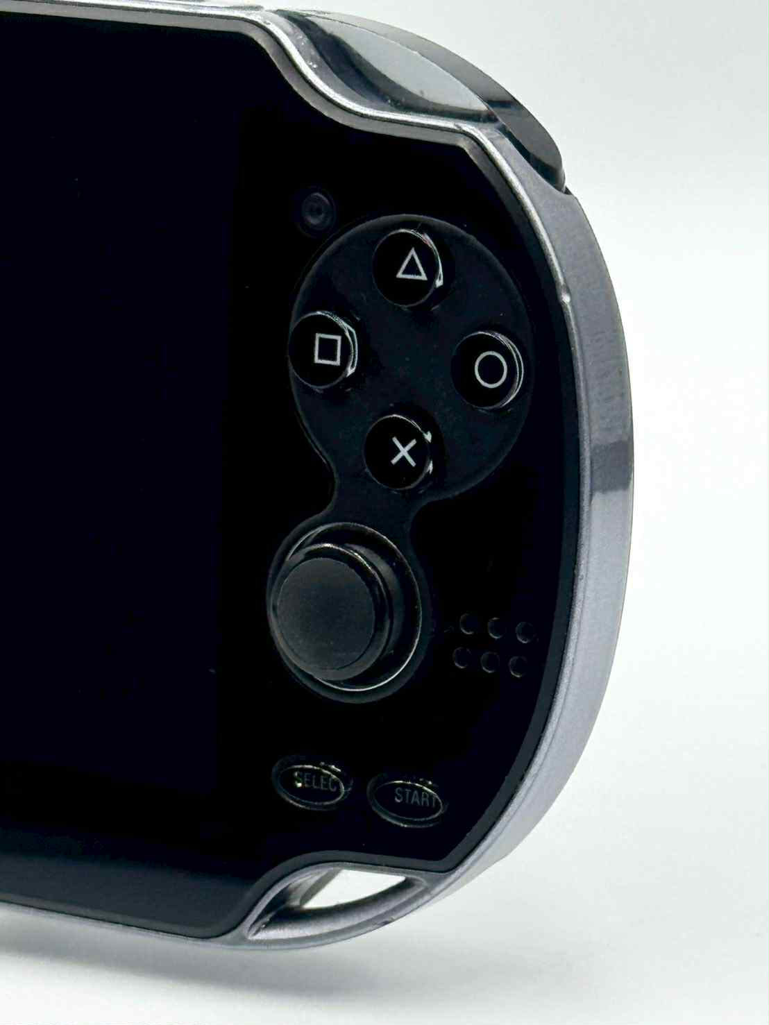 PS Vita 1000 – Entièrement noire 