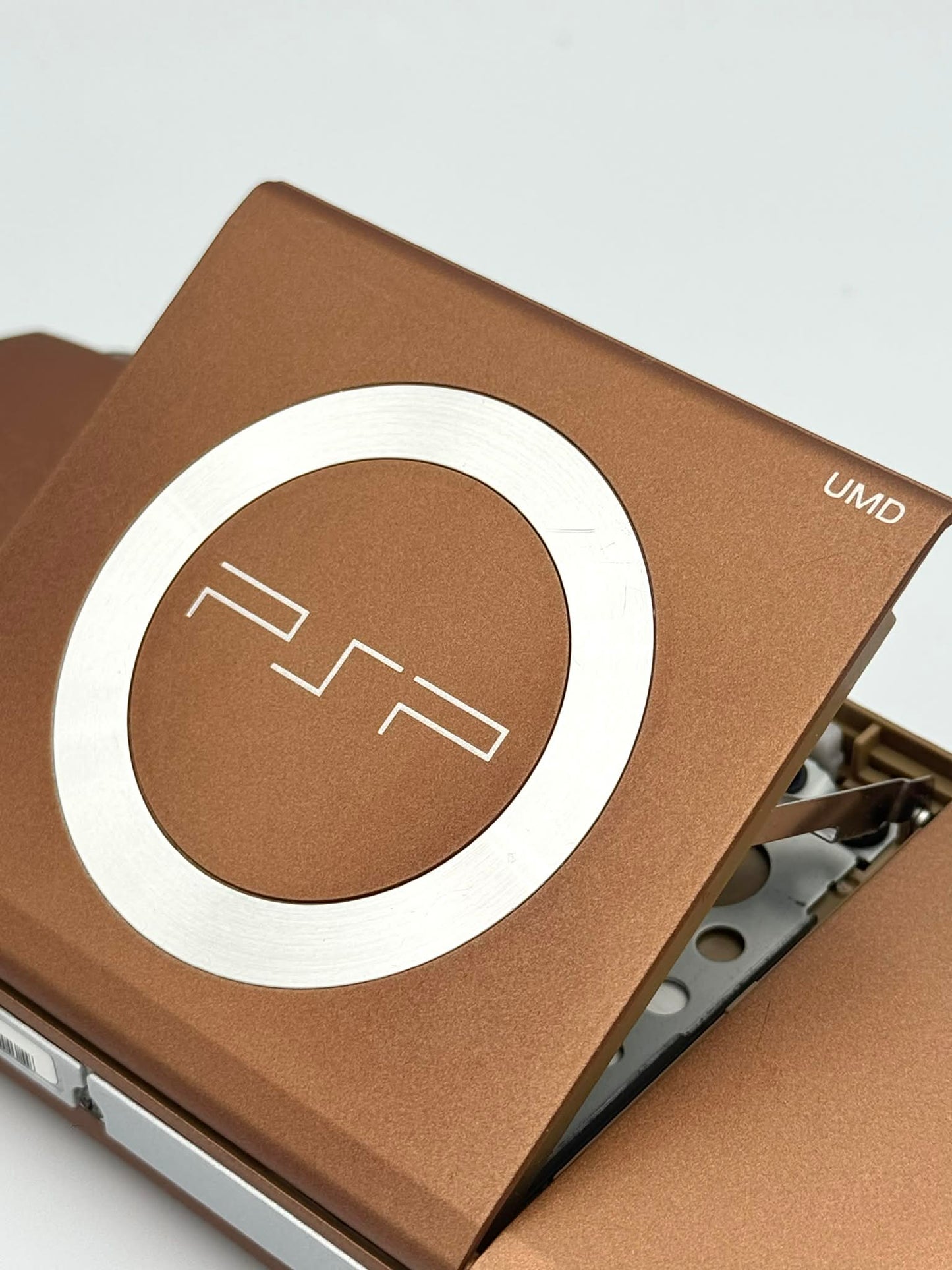 PSP 2000 – ブロンズエディション