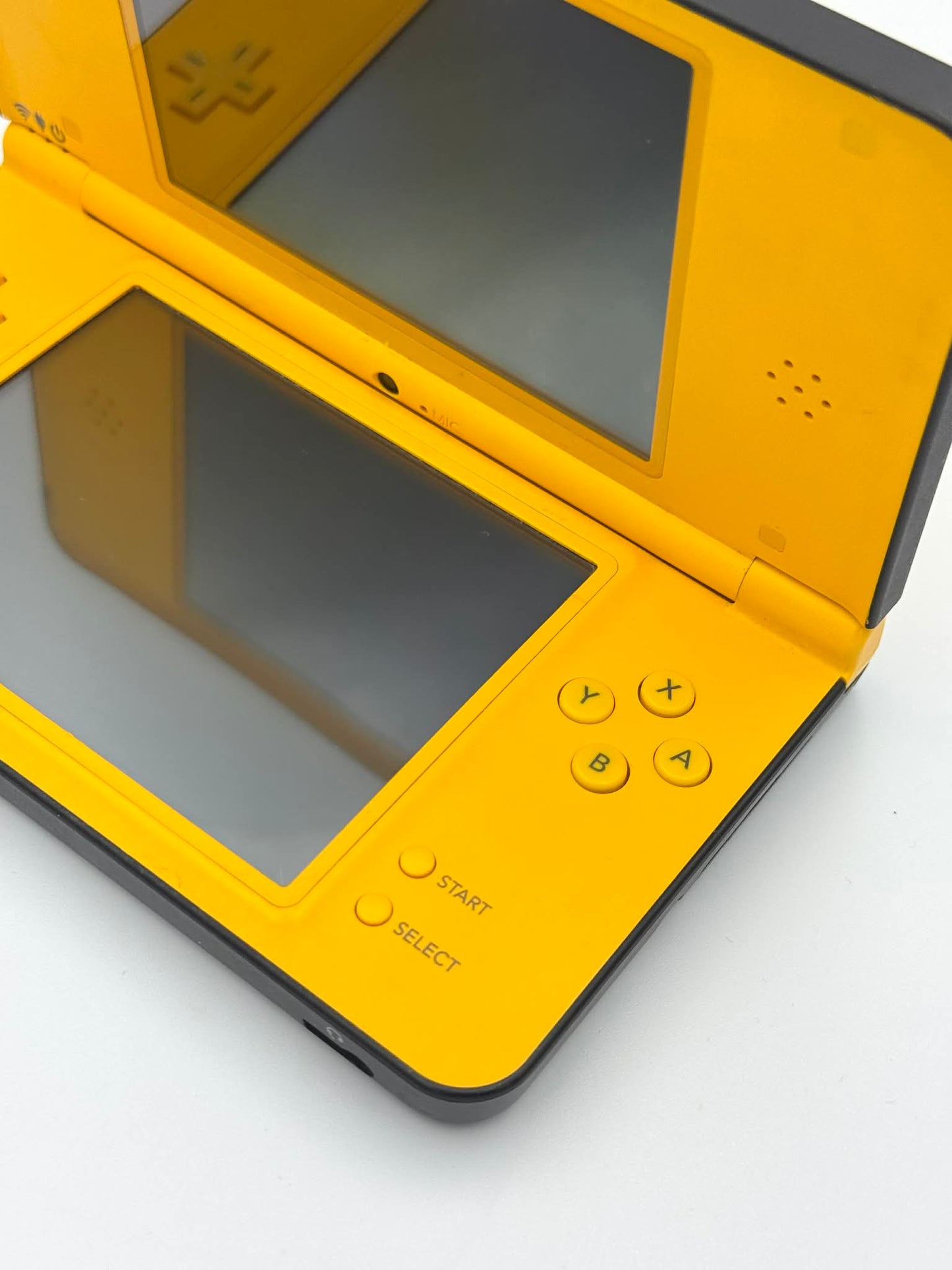 Nintendo DSi LL – Édition Jaune 