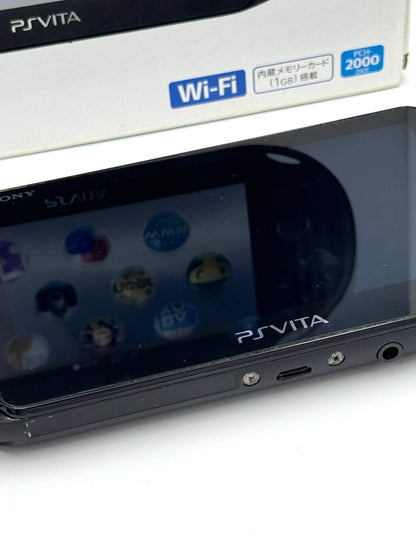ソニー PS Vita 2000 – ブラック（箱入り） 