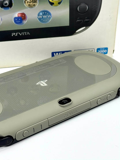 PS Vita 2000 – Khaki / Black